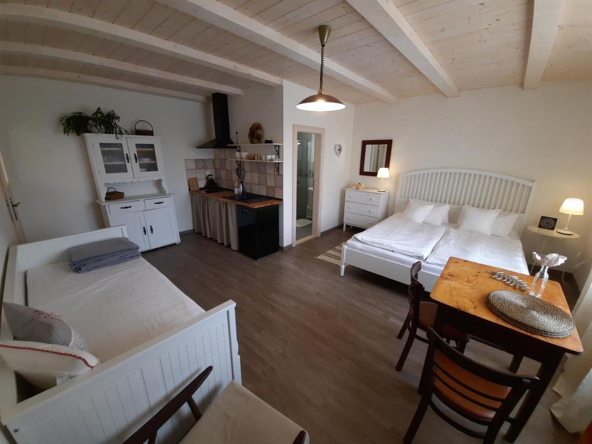 Apartmány pri kostole Liptovská Kokava Esterno foto