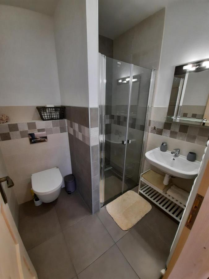 Apartmány pri kostole Liptovská Kokava Esterno foto